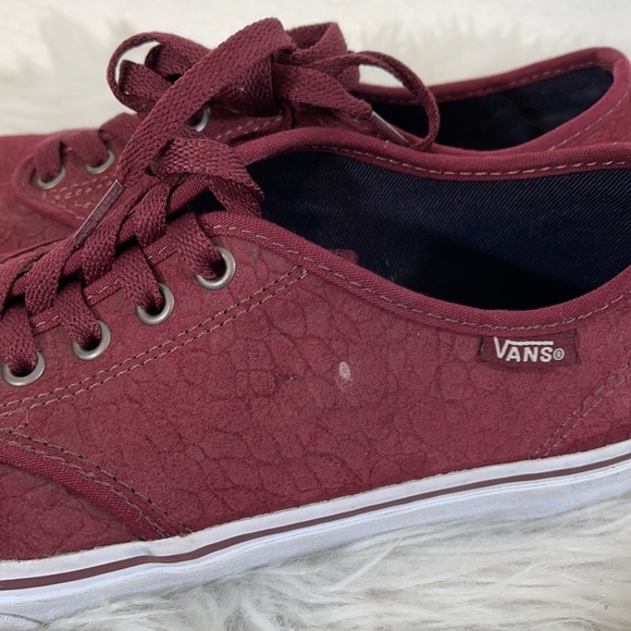 VANS Textured Burgundy Sneaker Size 9.5 - Picture 7 of 12